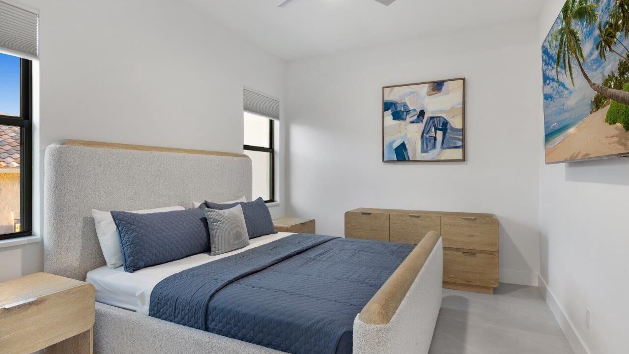 Photo of Bedroom in Eight Lakes