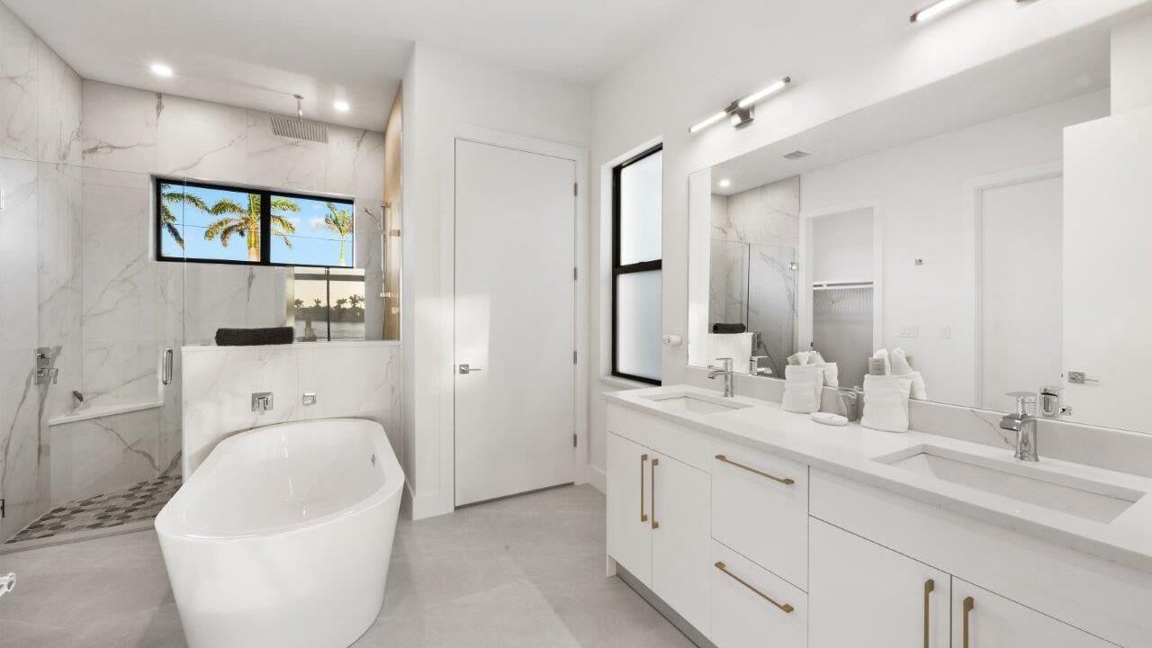 Photo of Bathroom in Eight Lakes