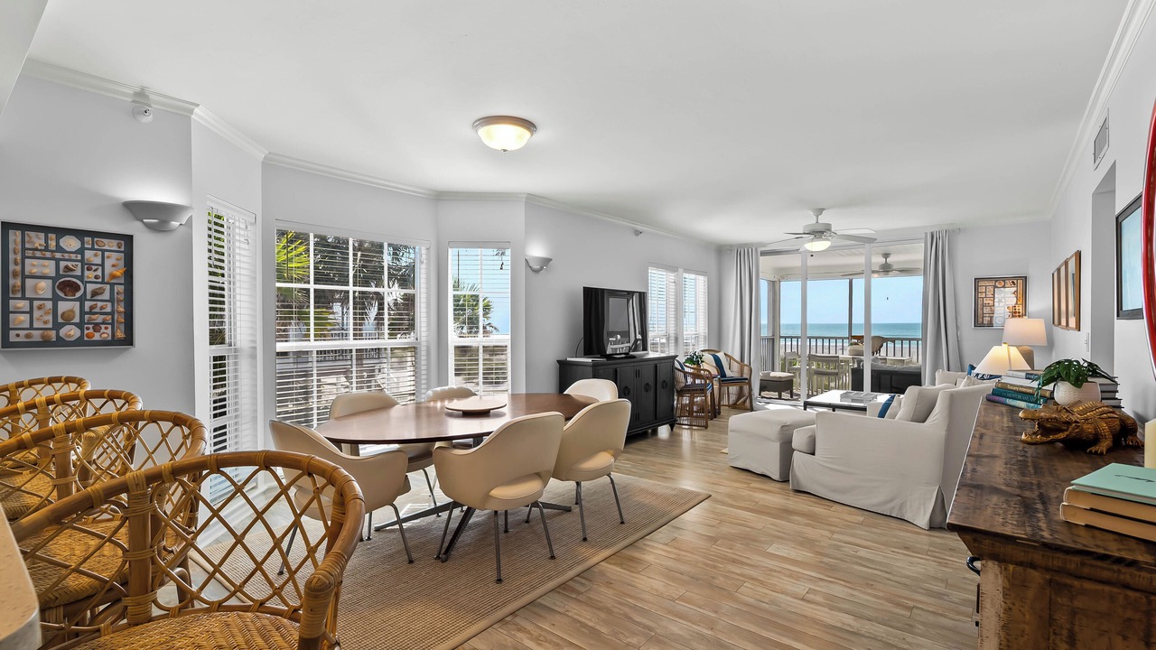 Photo of Livingroom in Palm Island