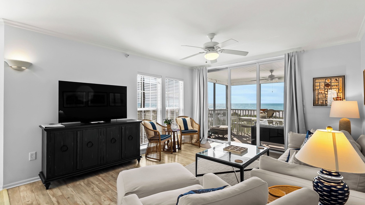 Photo of Livingroom in Palm Island