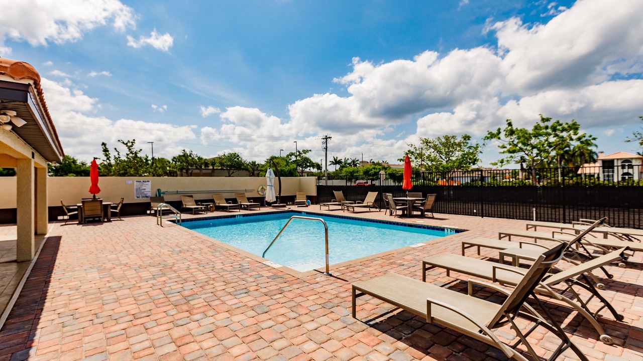 Photo of Outdoor in Pelican