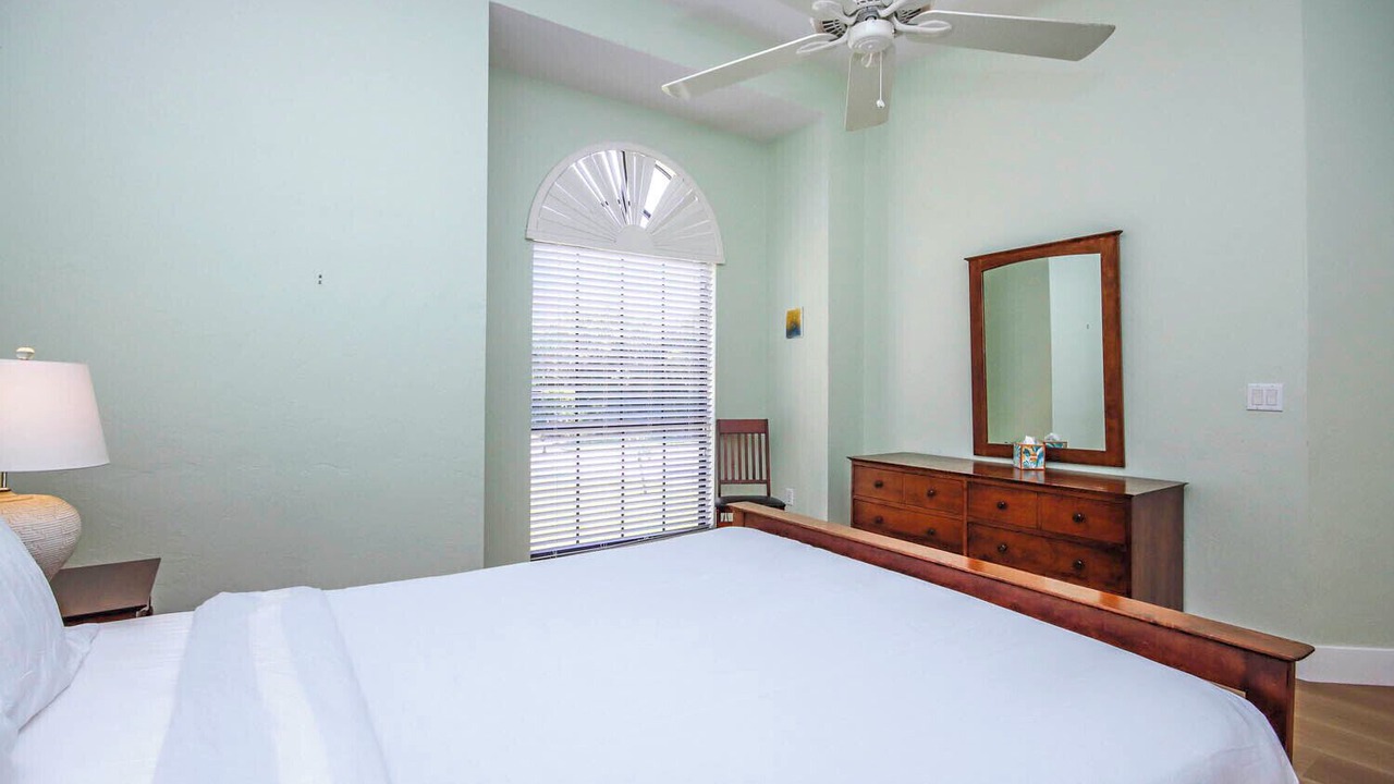 Photo of Bedroom in Beachview Country Club Estates