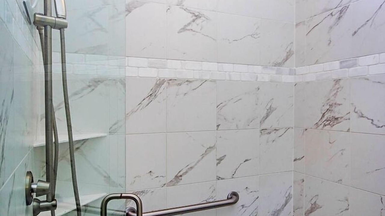 Photo of Bathroom in Beachview Country Club Estates