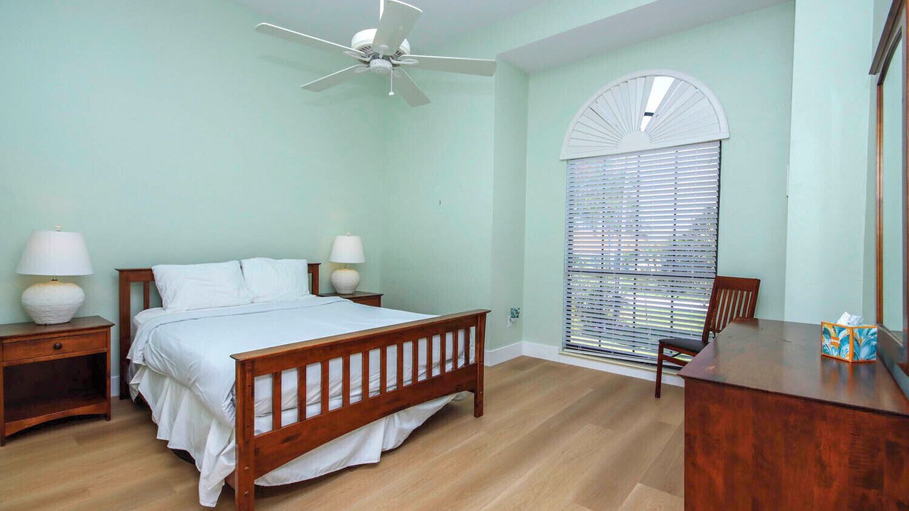 Photo of Bedroom in Beachview Country Club Estates