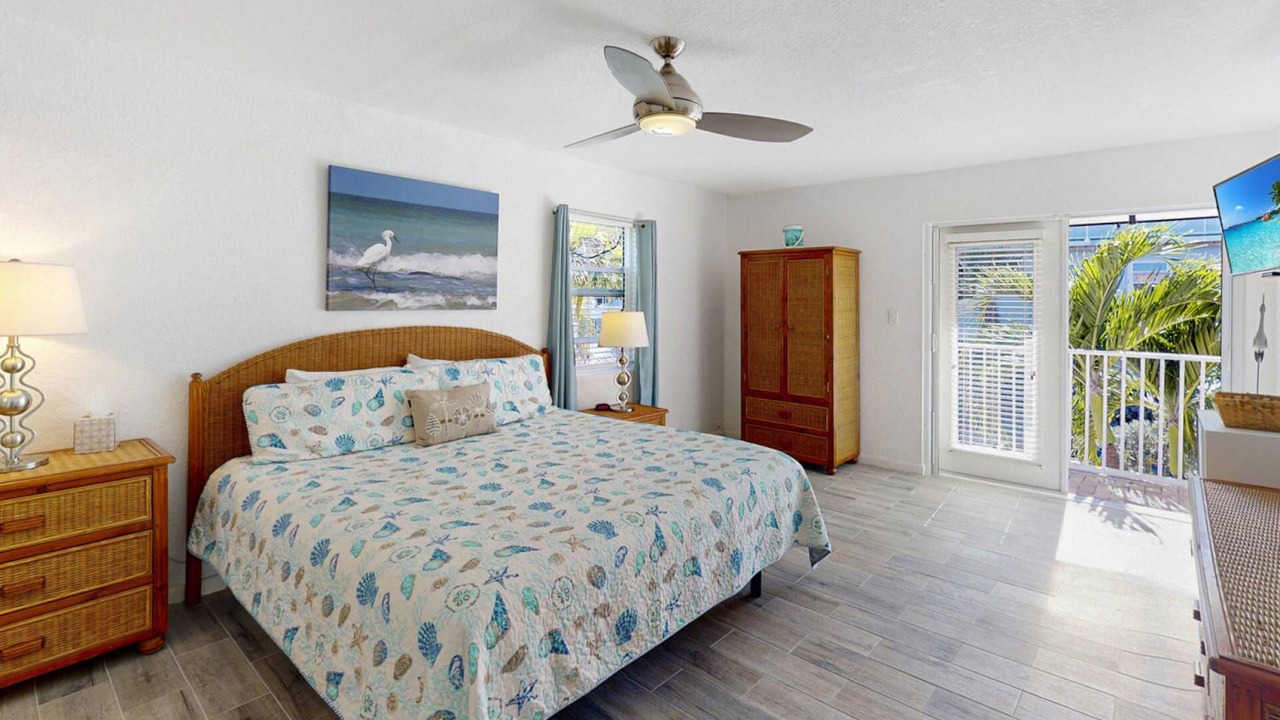 Photo of Bedroom in Pass-a-Grille Historic District