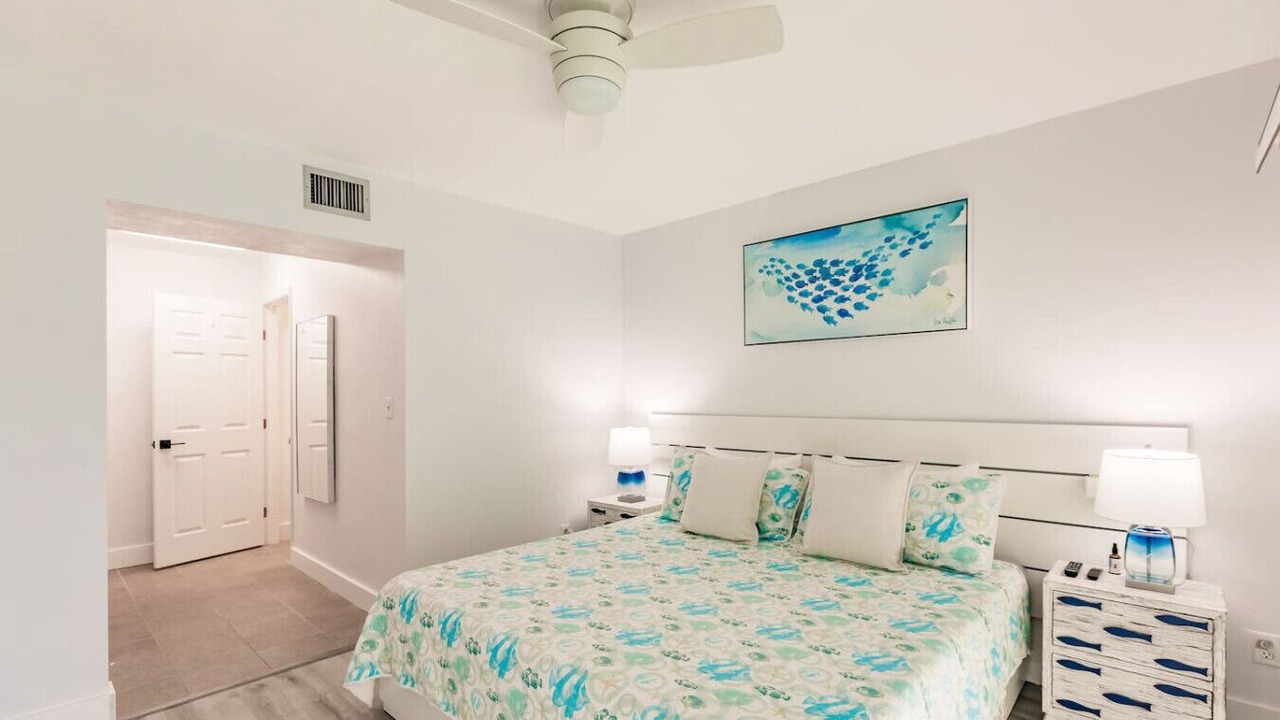 Photo of Bedroom in Park Shore