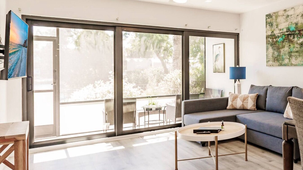 Photo of Livingroom in Park Shore