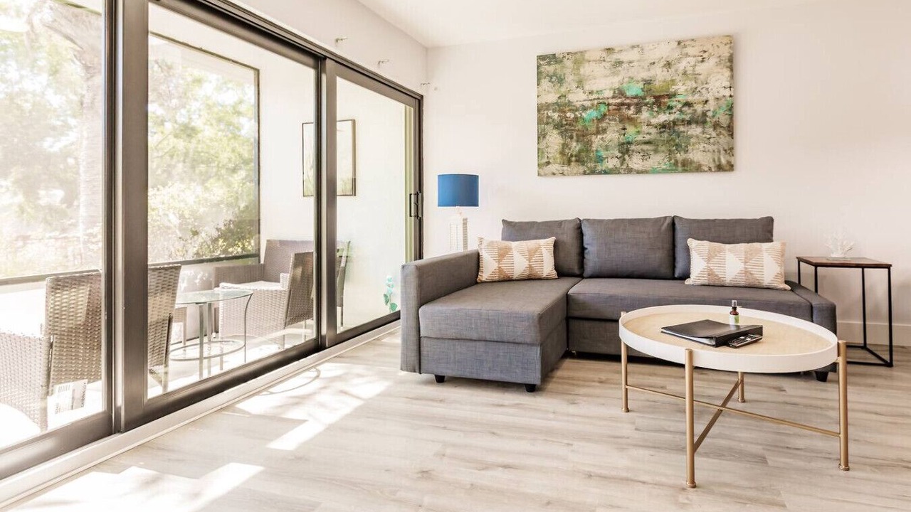 Photo of Livingroom in Park Shore