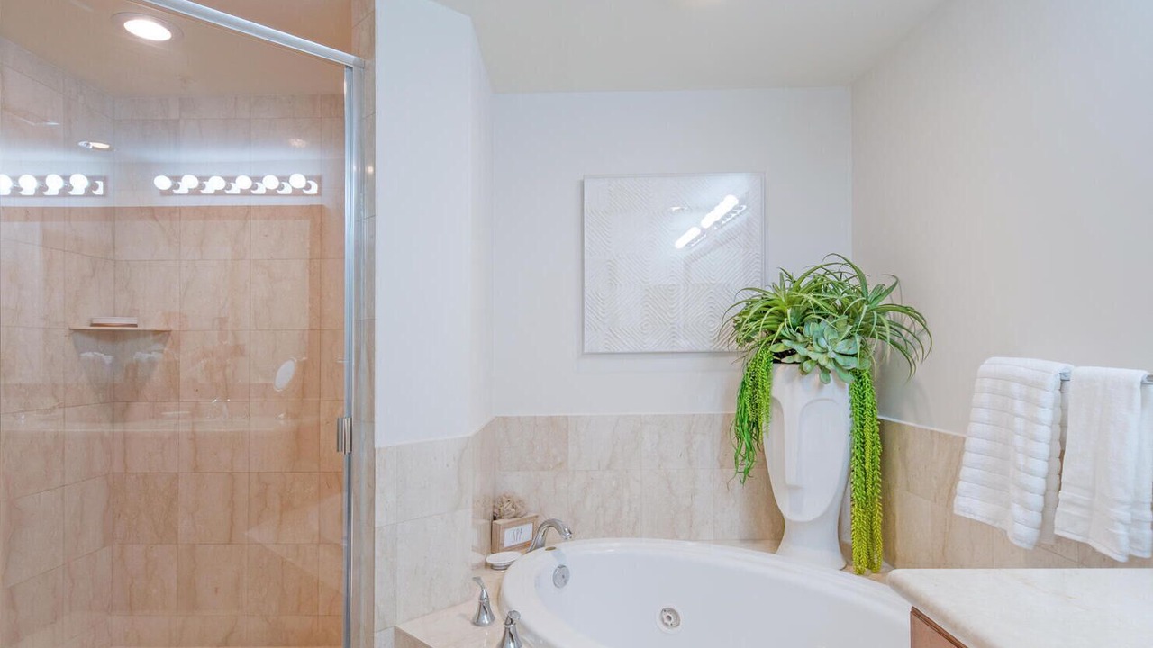 Photo of Bathroom in Royal Harbor