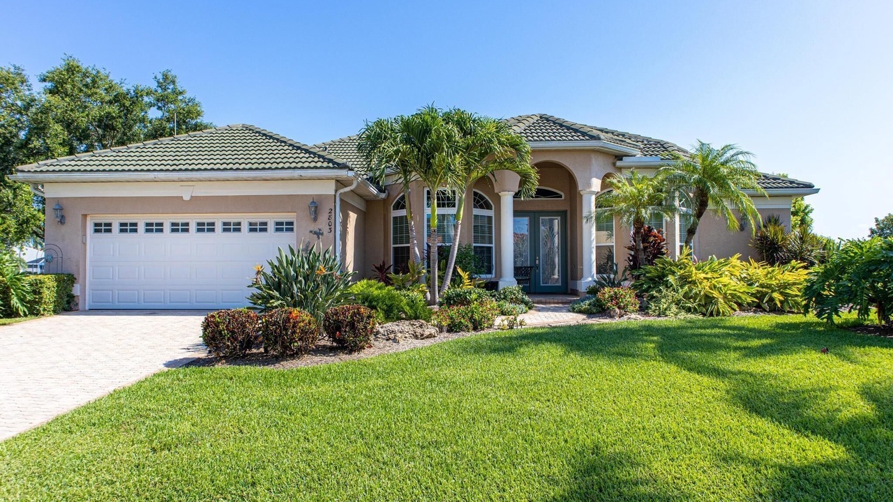Photo of Outdoor in Pelican