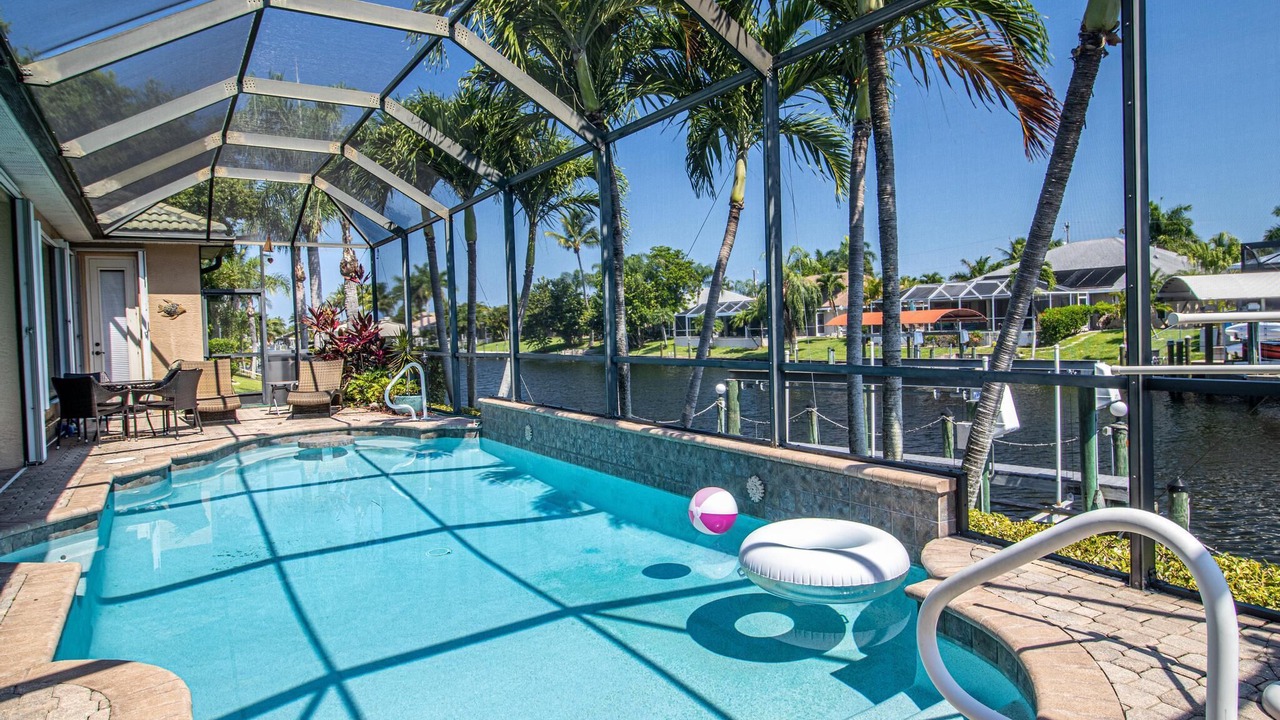 Photo of Outdoor in Pelican