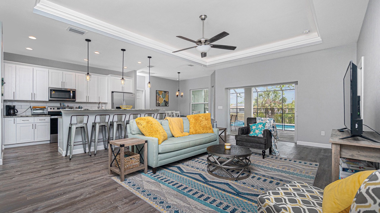 Photo of Livingroom in Englewood East