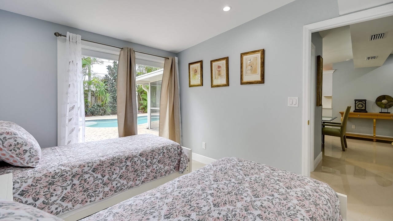 Photo of Bedroom in East Naples