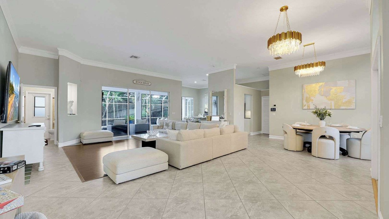 Photo of Livingroom in Naples Park