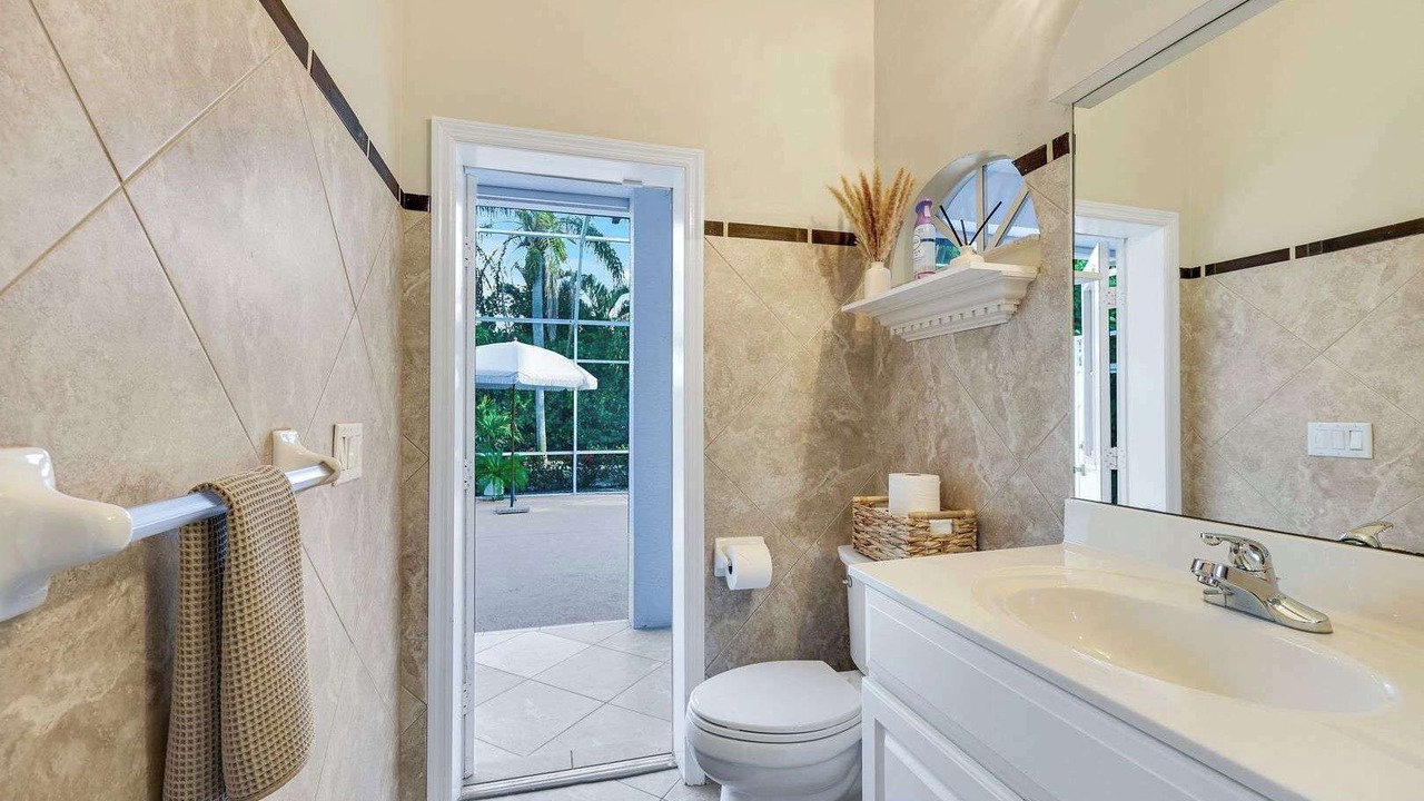 Photo of Bathroom in Naples Park