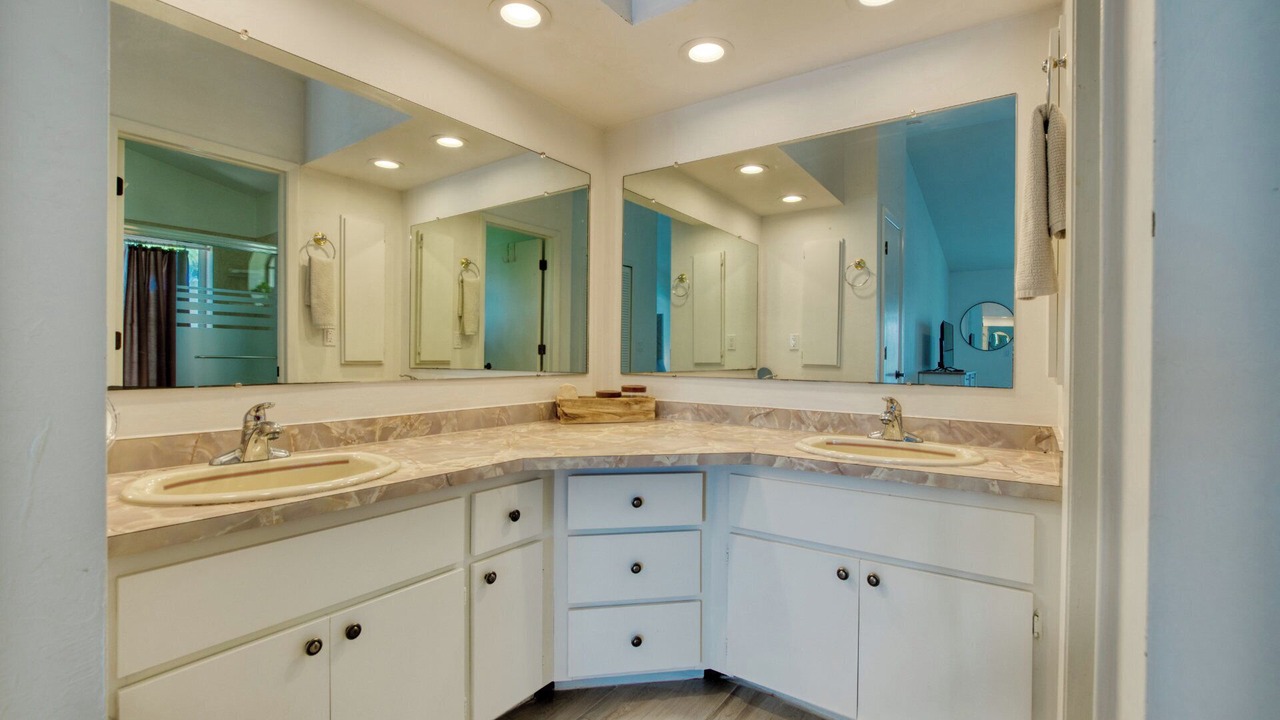 Photo of Bathroom in Eight Lakes