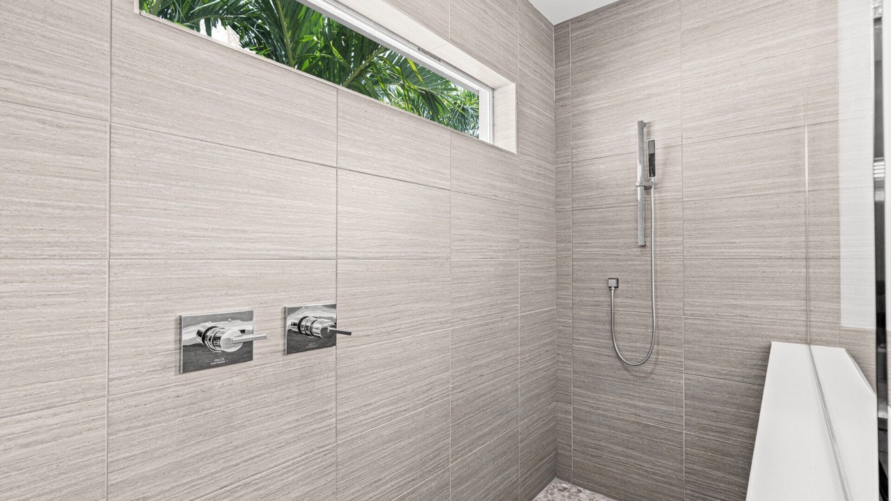 Photo of Bathroom in Pelican