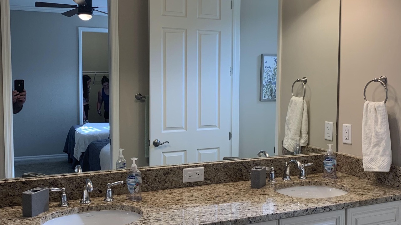 Photo of Bathroom in Biggar
