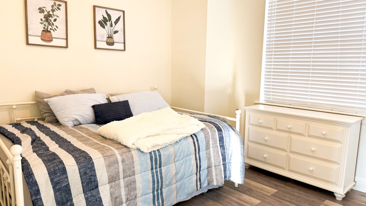 Photo of Bedroom in Fort Myers Shores