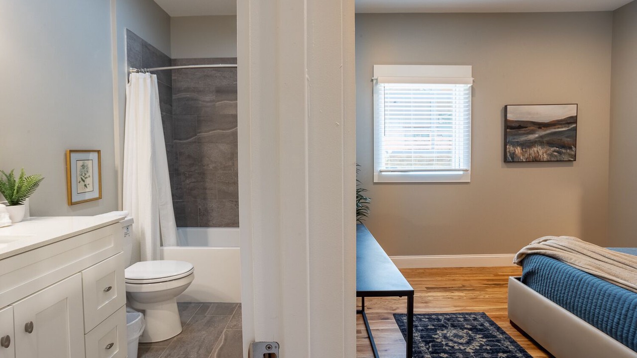 Photo of Bedroom in Woodfin