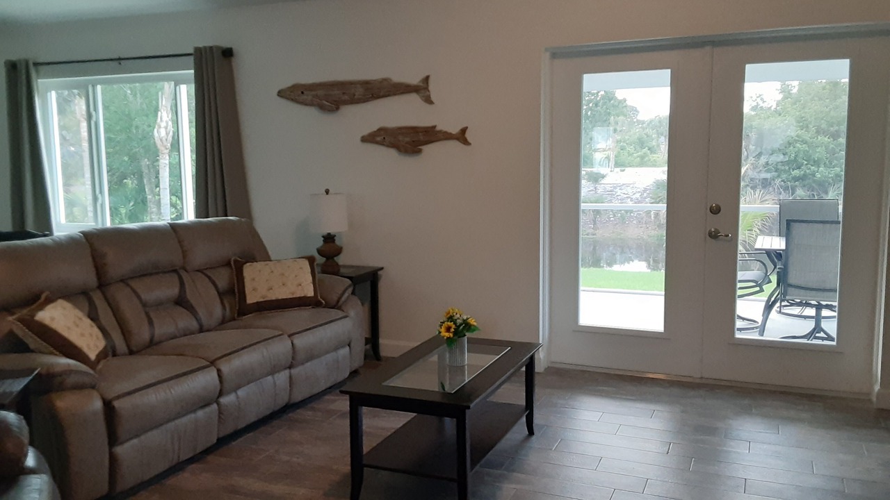 Photo of Livingroom in Englewood East