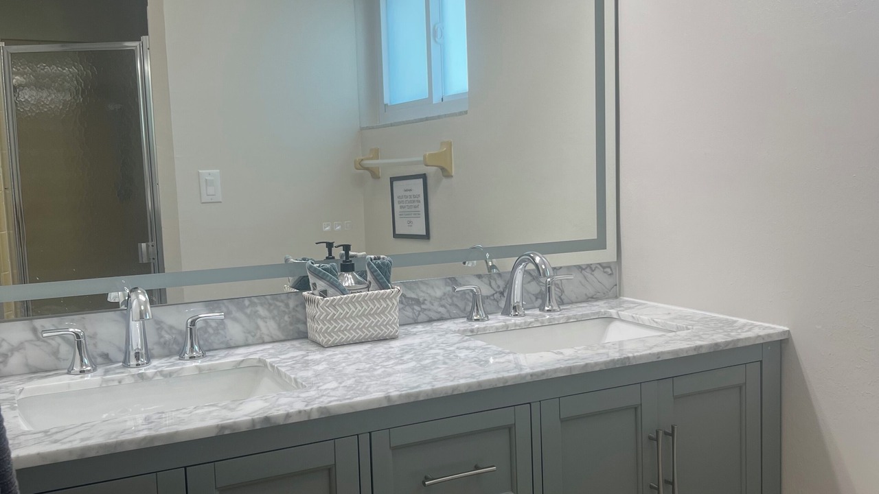 Photo of Bathroom in Edgewater