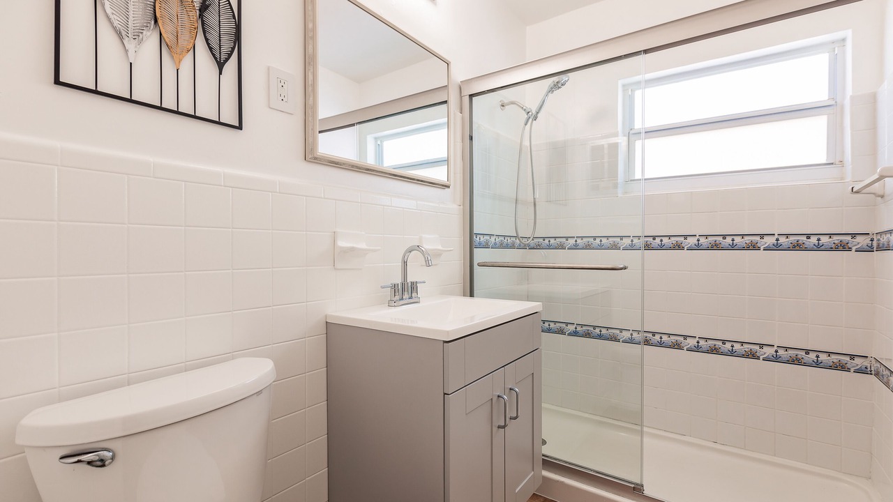 Photo of Bathroom in Edgewater