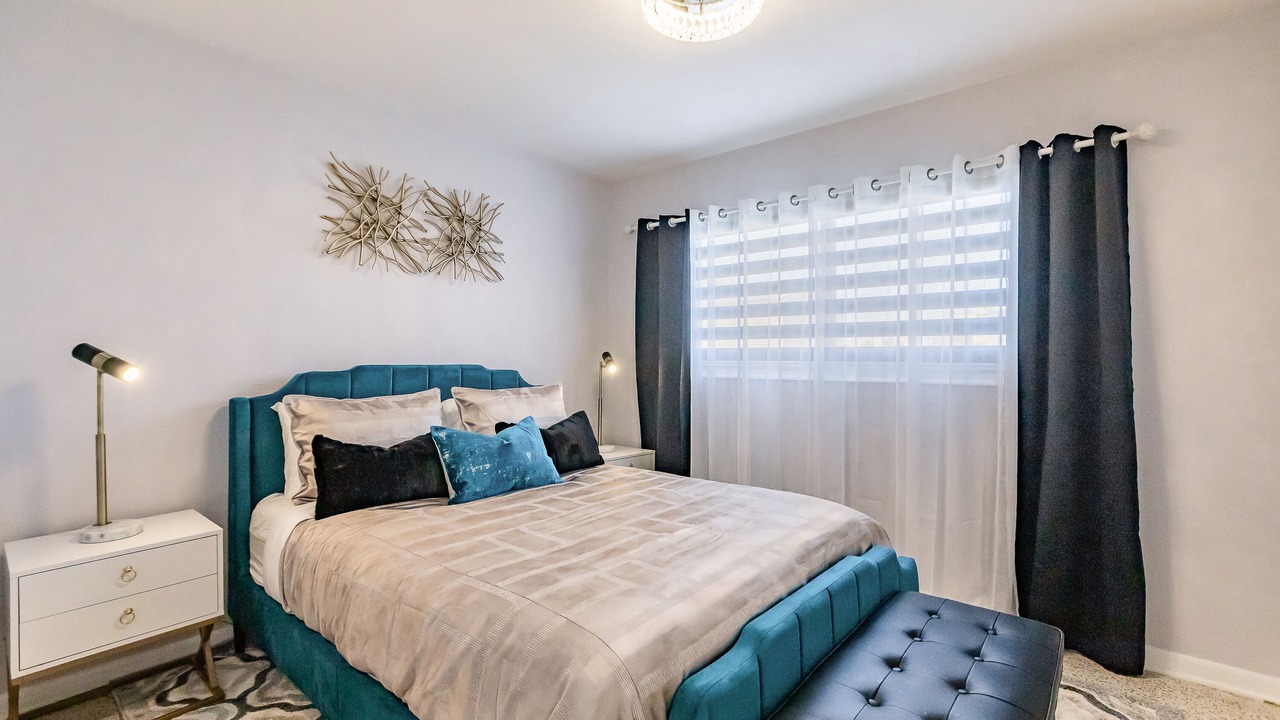 Photo of Bedroom in Edgewater