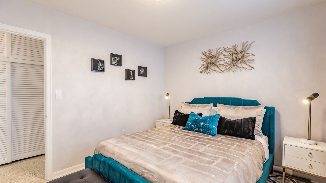Photo of Bedroom in Edgewater