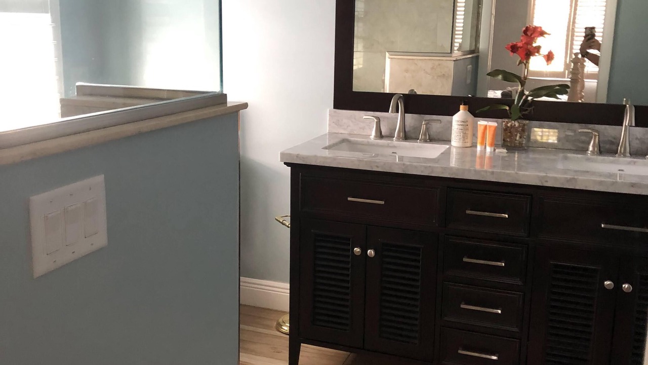 Photo of Bathroom in Willoughby Acres