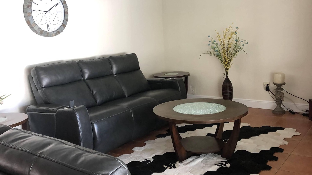 Photo of Livingroom in Willoughby Acres