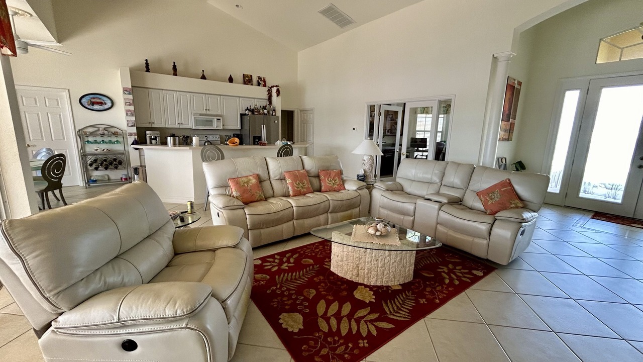 Photo of Livingroom in Burnt Store
