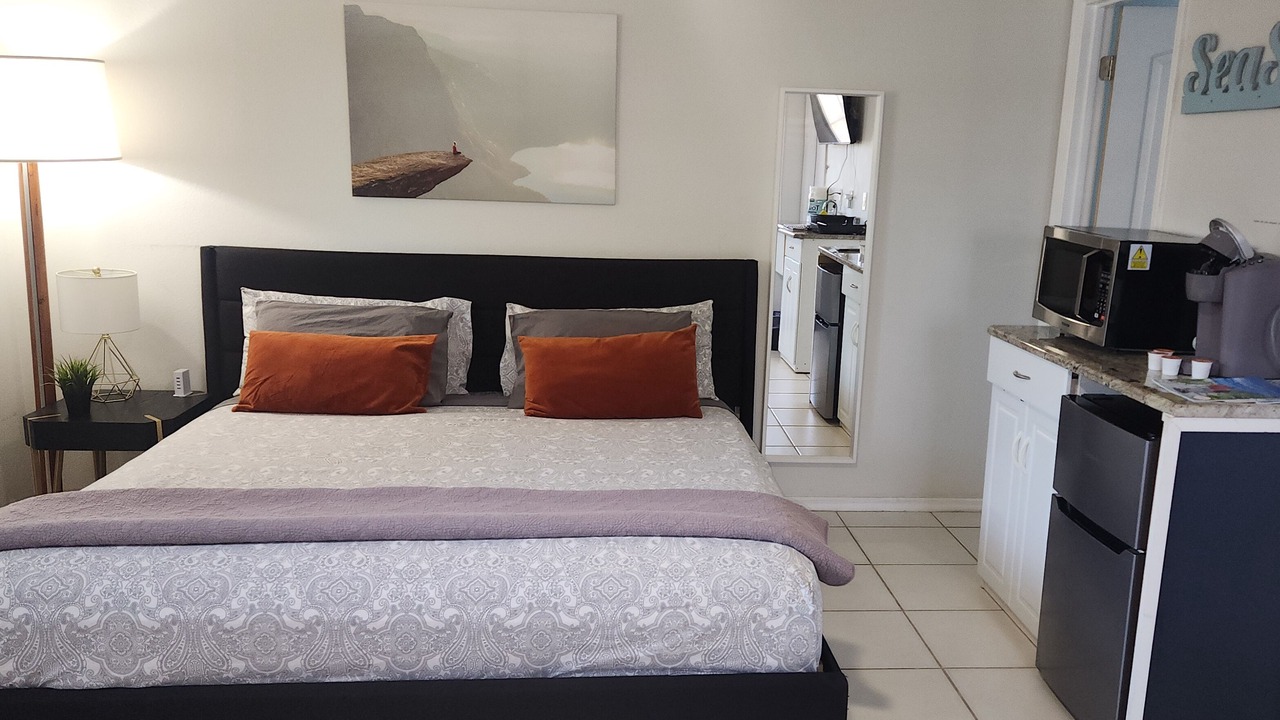 Photo of Bedroom in Warm Mineral Springs