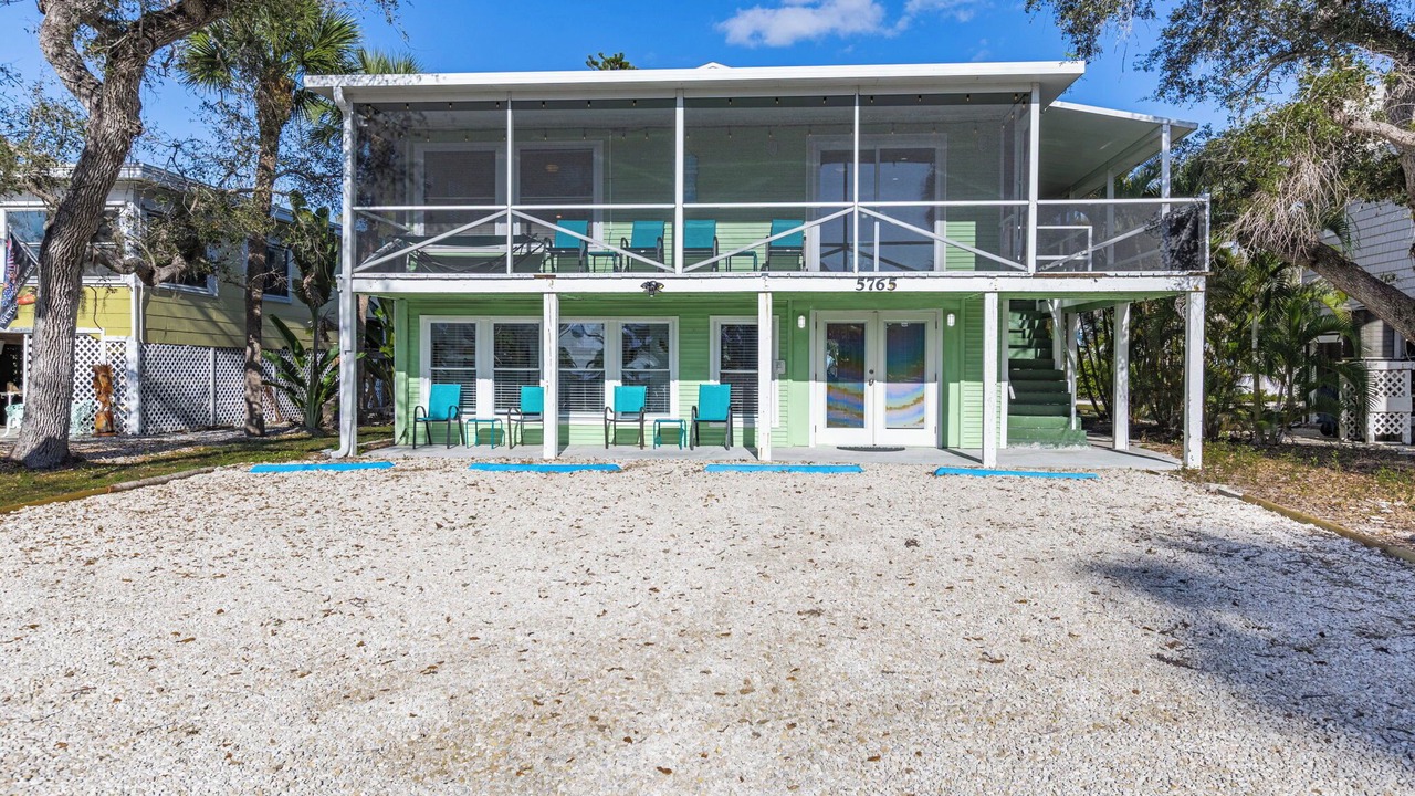 Photo of Outdoor in Mid Island