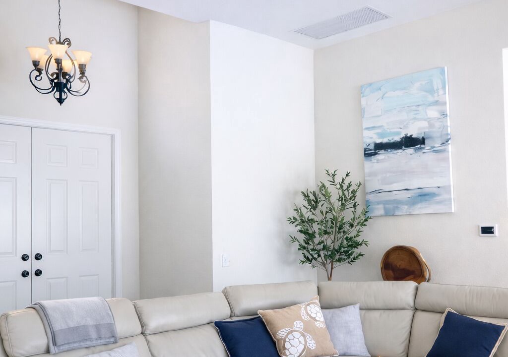 Photo of Livingroom in Central Naples