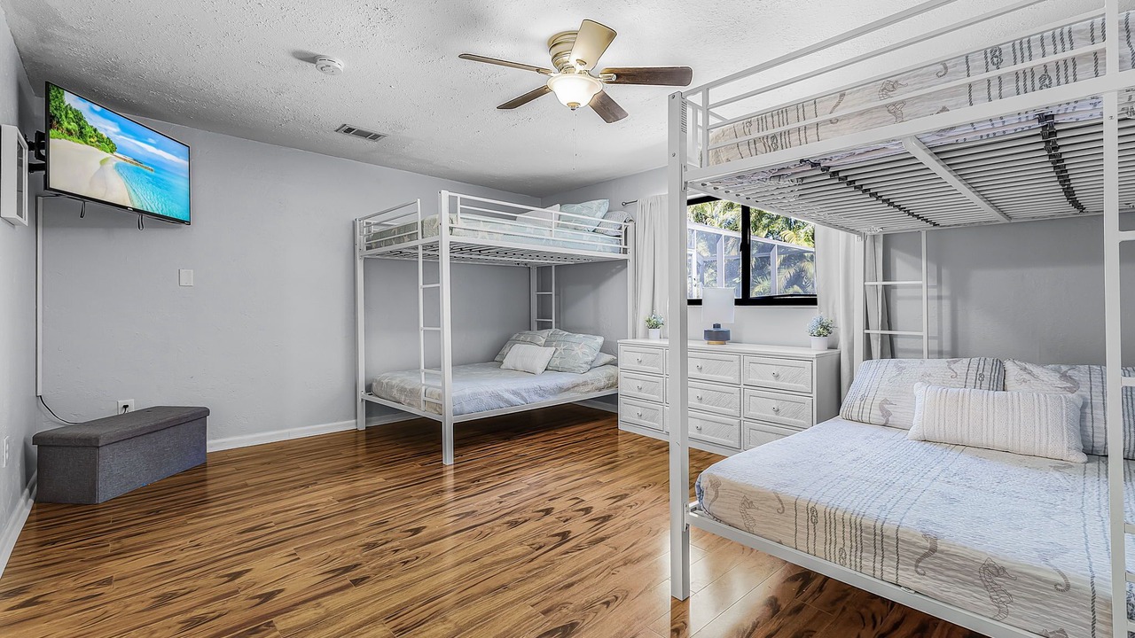 Photo of Bedroom in Pelican