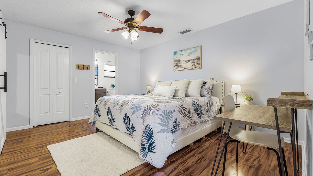 Photo of Bedroom in Pelican