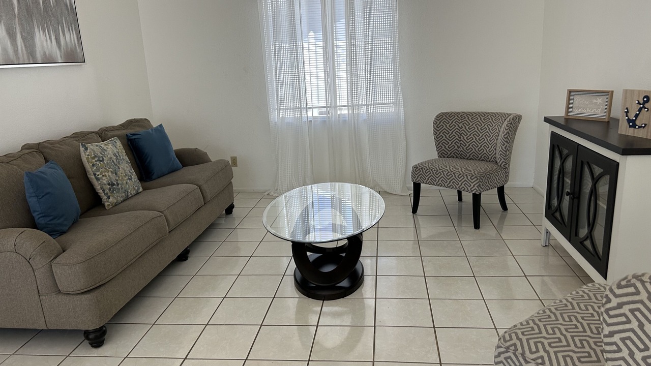 Photo of Livingroom in Fort Myers