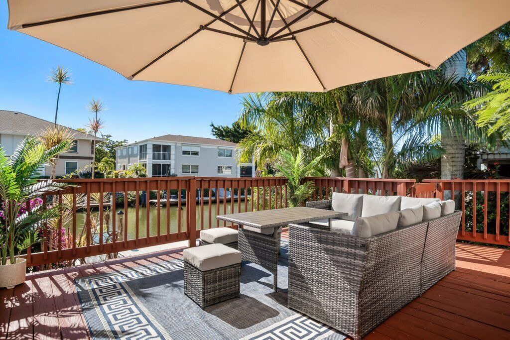 Photo of Patio Balcony in Naples