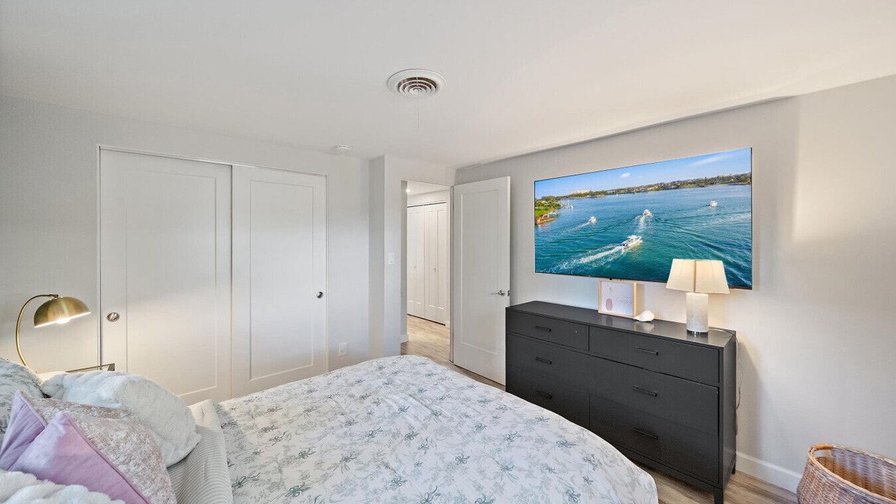 Photo of Bedroom in Arlington Park