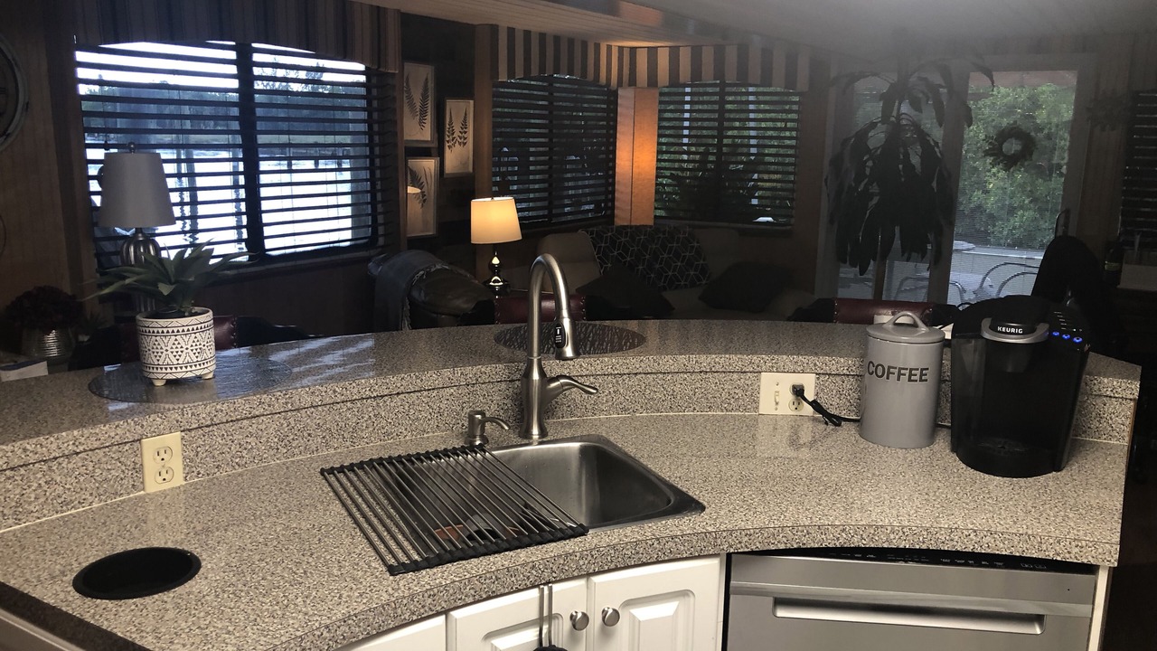 Photo of Kitchen in Lochmoor Waterway Estates