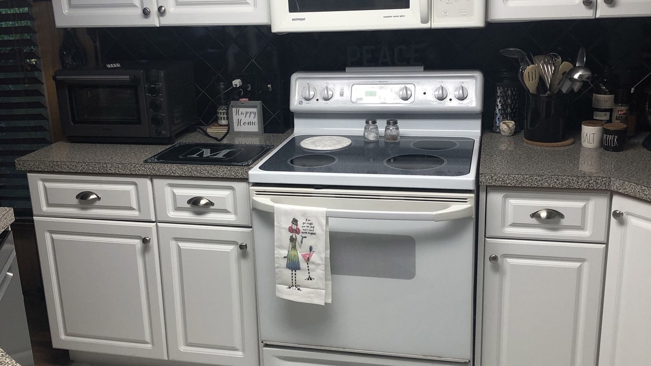 Photo of Kitchen in Lochmoor Waterway Estates