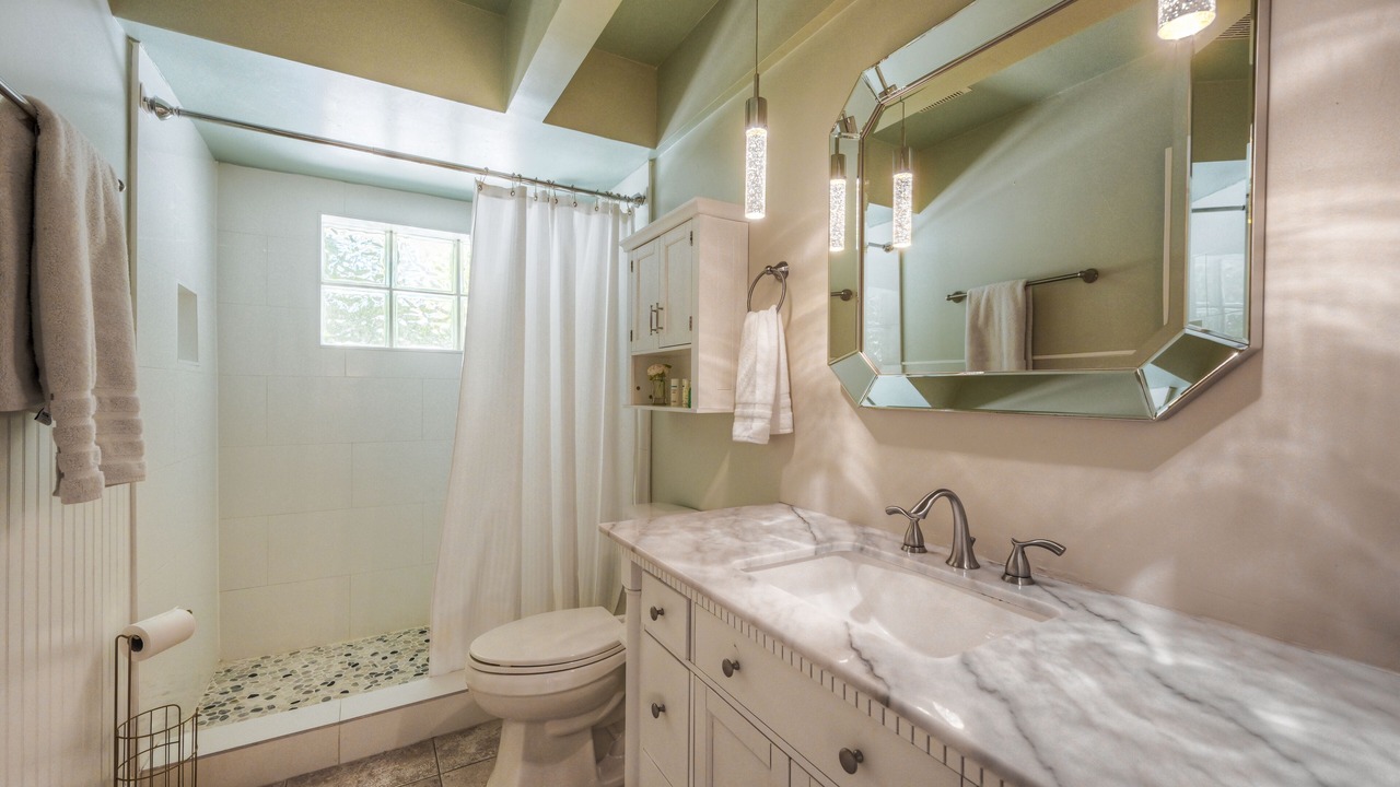 Photo of Bathroom in Naples Park