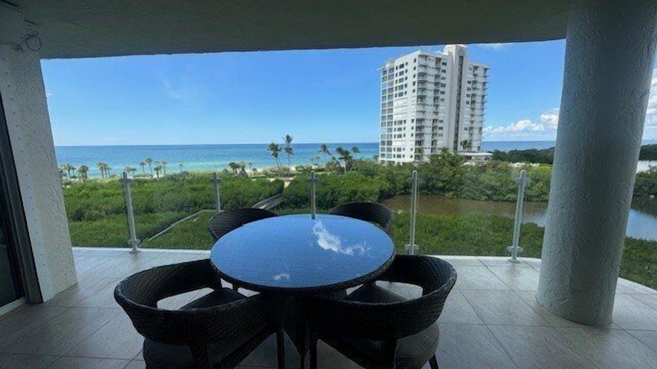 Photo of Outdoor in Park Shore