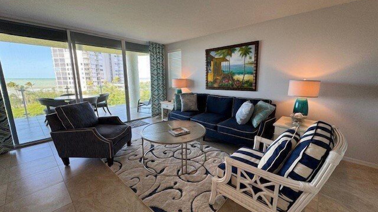 Photo of Livingroom in Park Shore