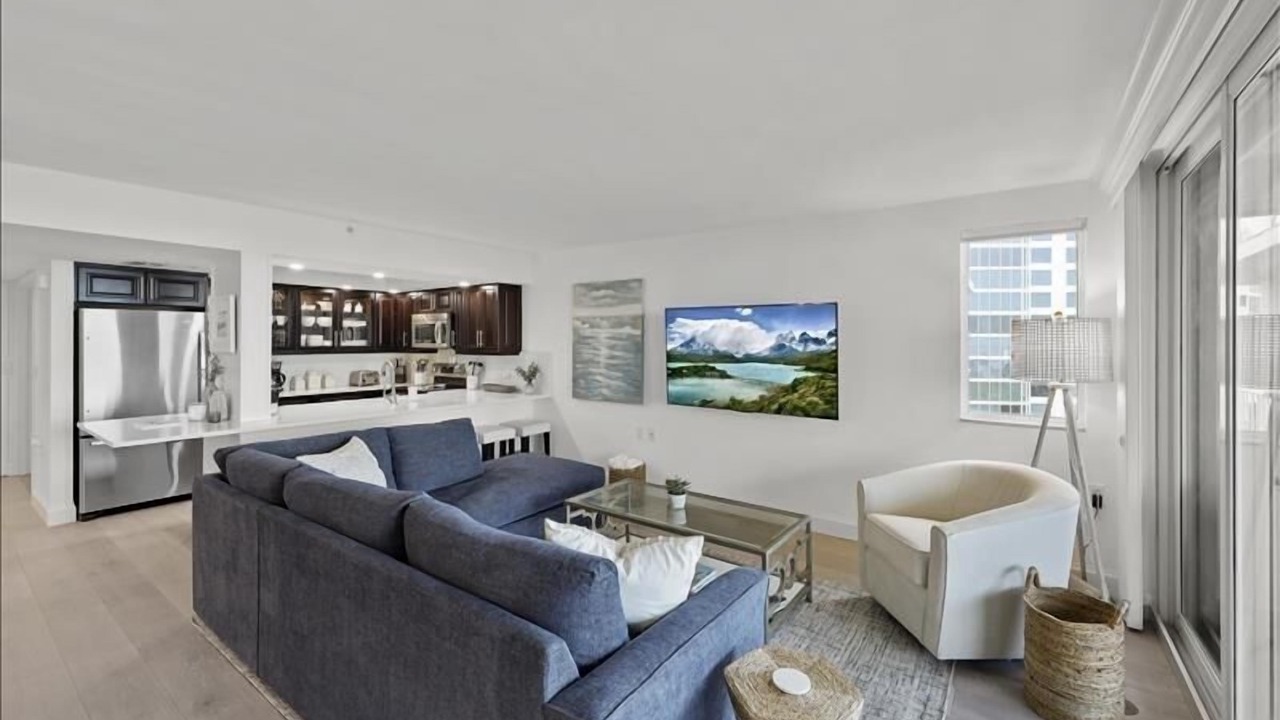 Photo of Livingroom in Park Shore