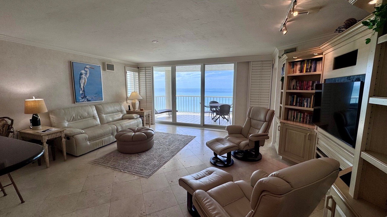 Photo of Livingroom in Park Shore