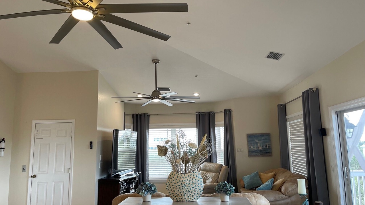 Photo of Livingroom in Safety Harbor Club