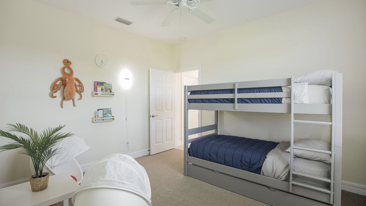 Photo of Bedroom in Pine Valley