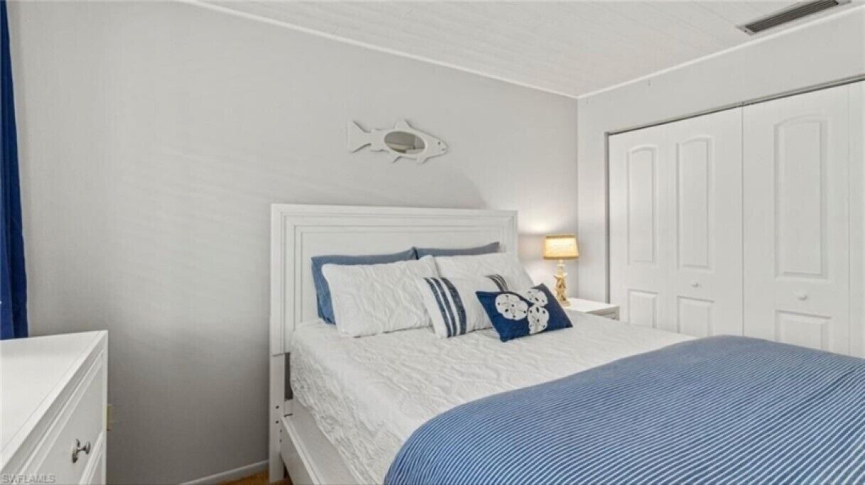 Photo of Bedroom in Captains Cove